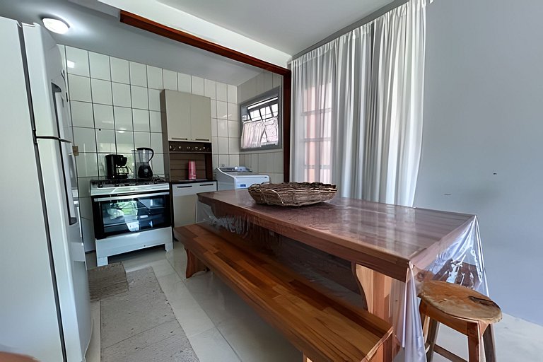 550m da PRAIA; 2 quartos; WiFi 300mbs; Piscina; Churrasqueir