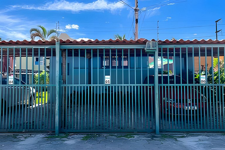 550m da PRAIA; 2 quartos; WiFi 300mbs; Piscina; Churrasqueir