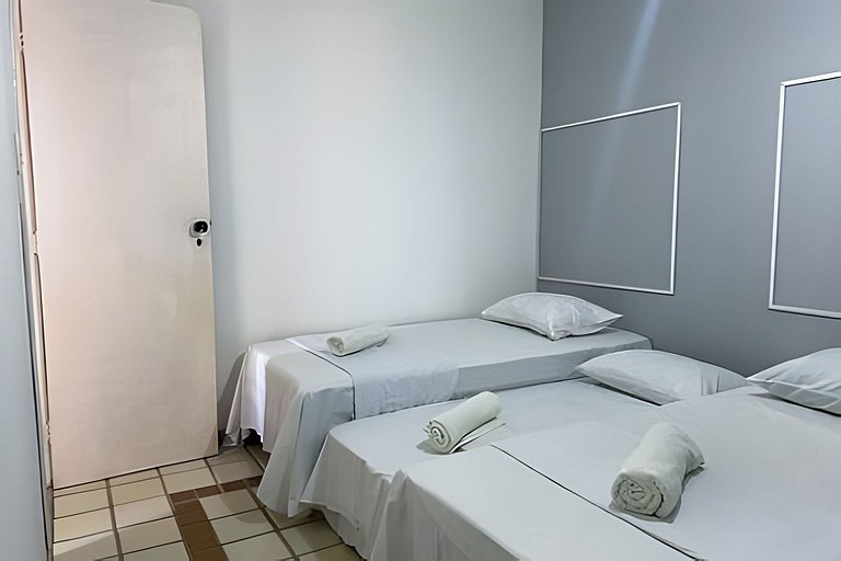 550m da PRAIA; 2 quartos; WiFi 300mbs; Piscina; Churrasqueir