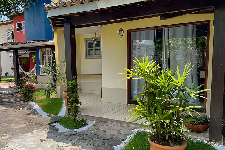 550m da PRAIA; 2 quartos; WiFi 300mbs; Piscina; Churrasqueir