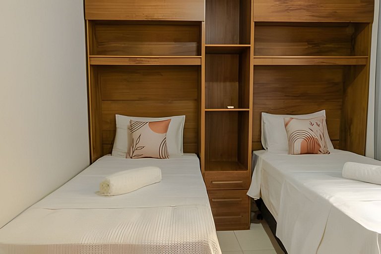 500m da PRAIA; 2 quartos; no 2º pavimento; WiFi 300mbs; Chur