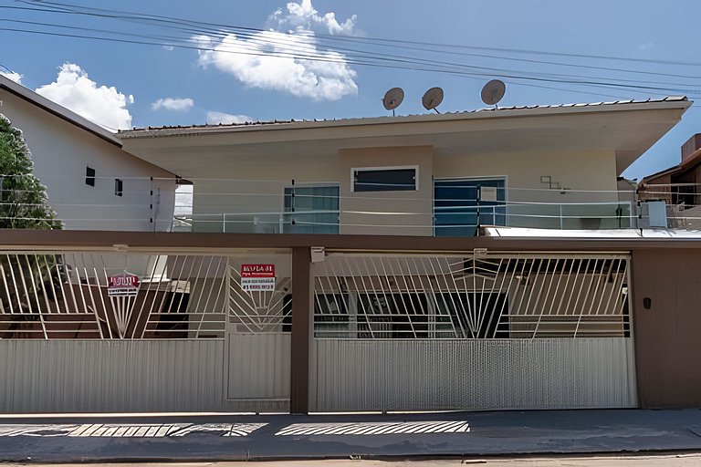 500m PRAIA de Taperapuan; 2 quartos; WiFi 300mbs; no 2 pavim