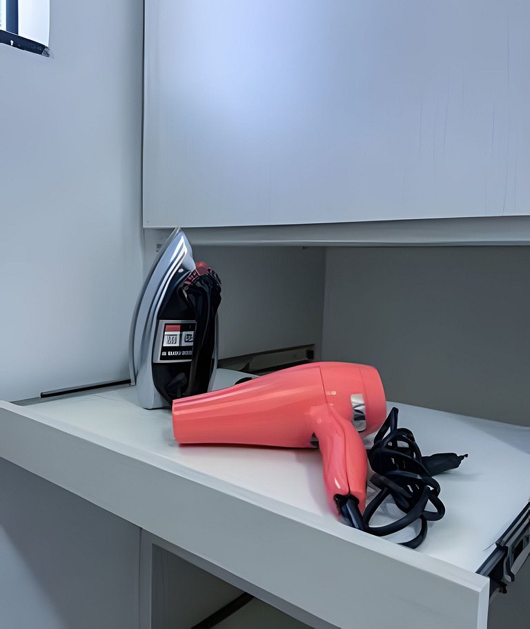 EM frente à PRAIA; 2 quartos; WiFi 300 mbs; até 6 pessoas; n