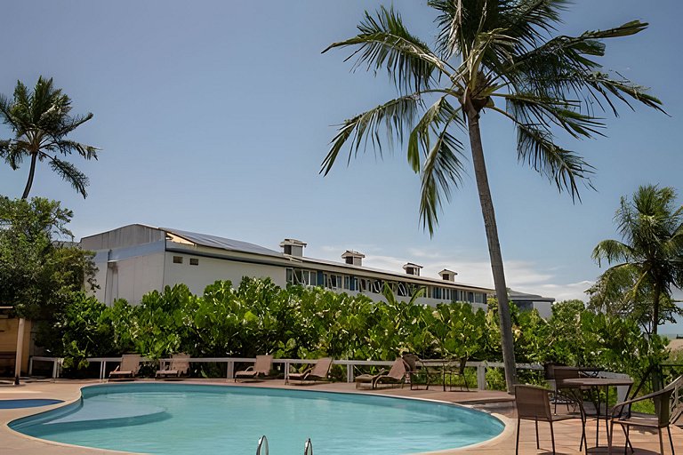 em frente à PRAIA de Taperapuan; piscina; 1 quarto; WiFi 300