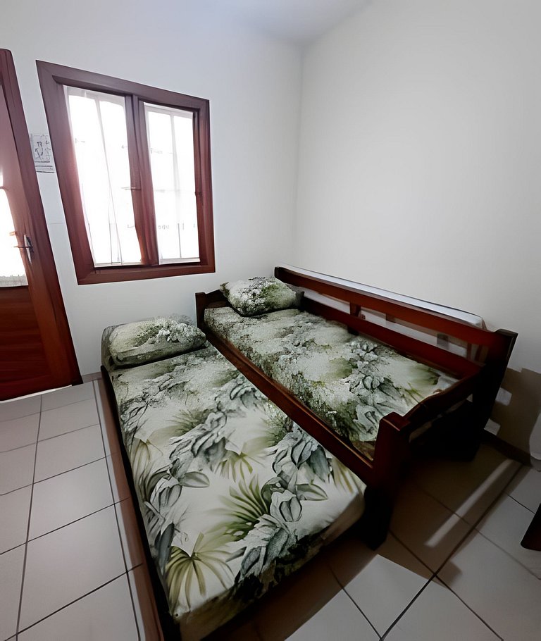 em frente à PRAIA de Taperapuan; piscina; 1 quarto; WiFi 300