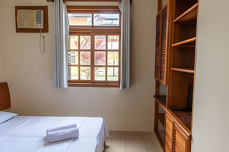 em frente à PRAIA de Taperapuan; piscina; 1 quarto; WiFi 300