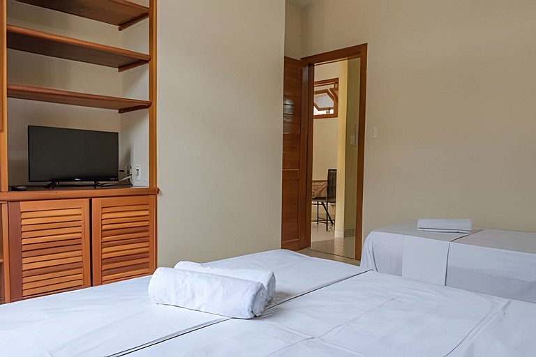 em frente à PRAIA de Taperapuan; piscina; 1 quarto; WiFi 300