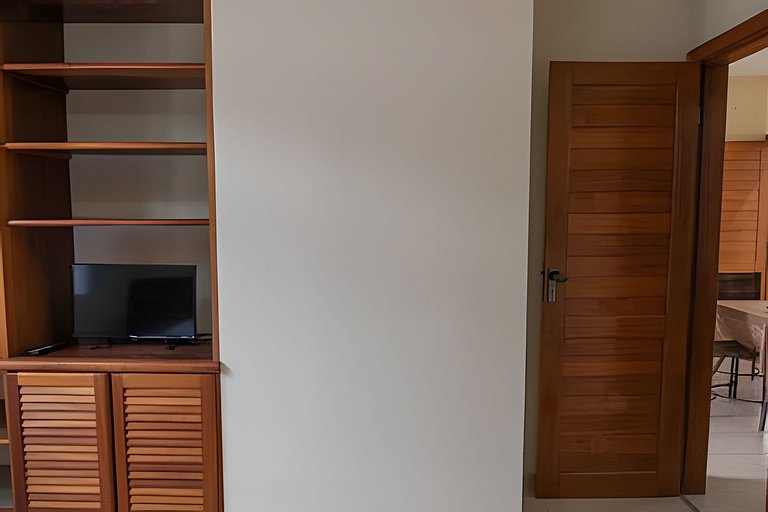 em frente à PRAIA de Taperapuan; piscina; 1 quarto; WiFi 300