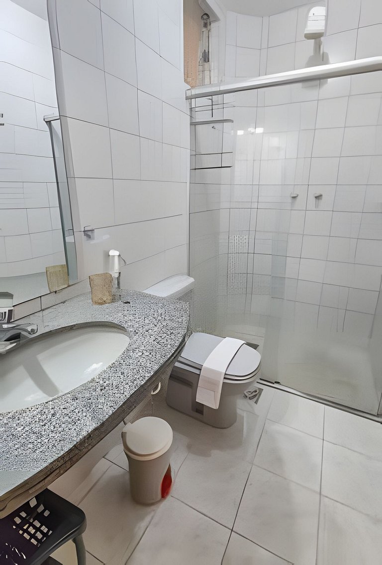 em frente à PRAIA de Taperapuan; piscina; 1 quarto; WiFi 300