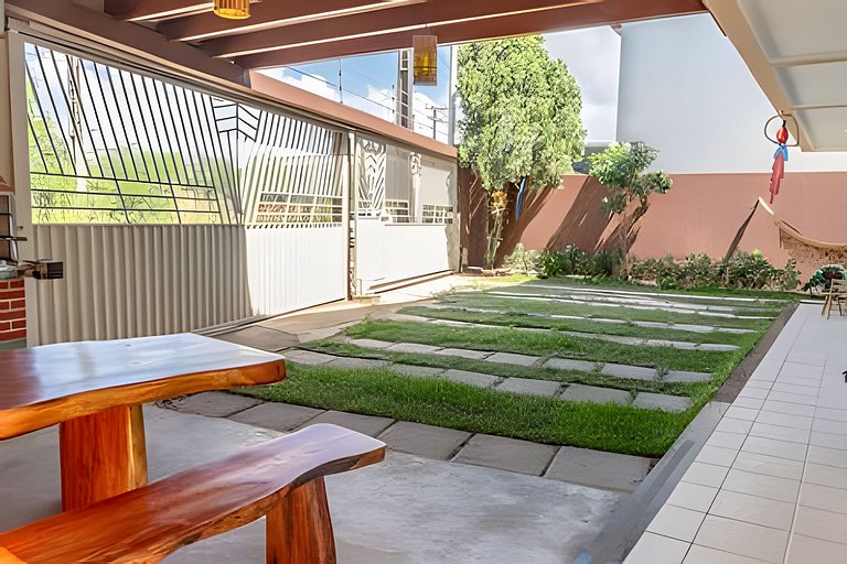 500m PRAIA Taperapuan; 2 quartos; WiFi 300mbs; Churrasqueira