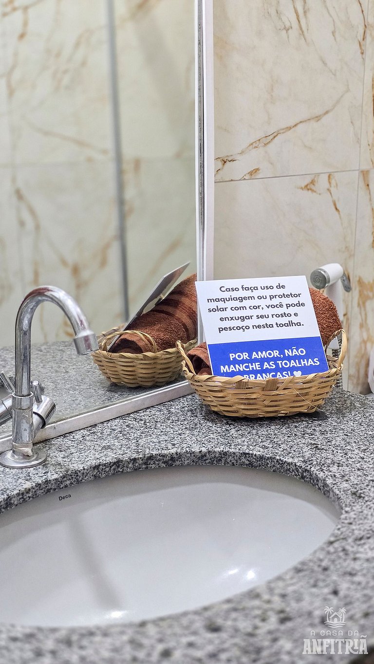 em frente à PRAIA de Taperapuan; piscina; 1 quarto; WiFi 300