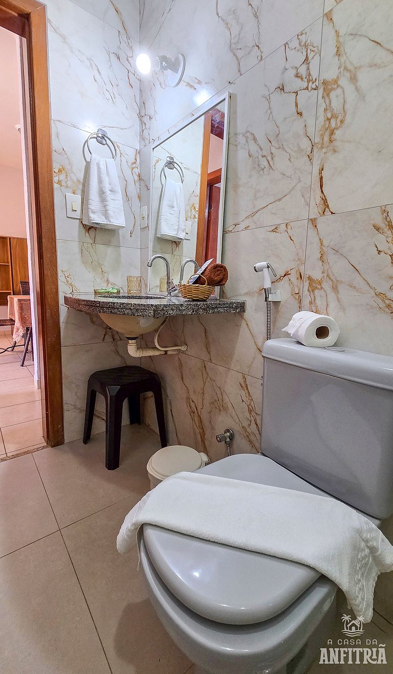 em frente à PRAIA de Taperapuan; piscina; 1 quarto; WiFi 300