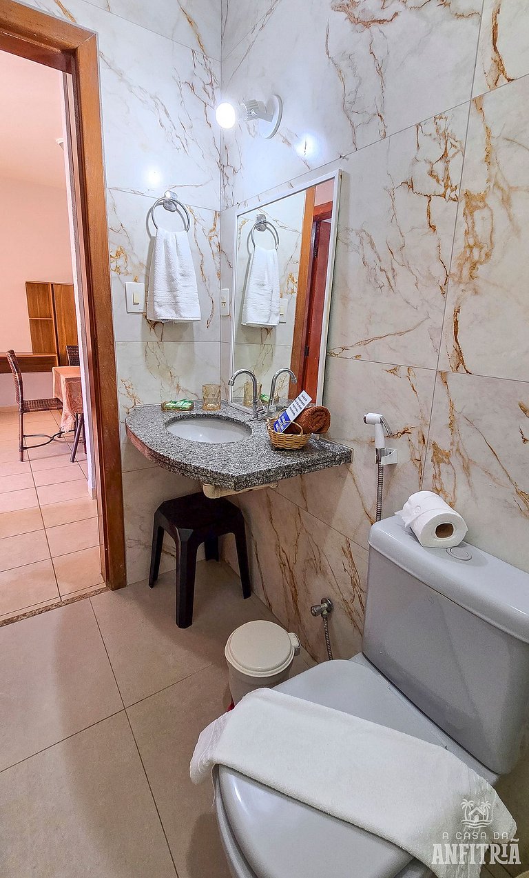 em frente à PRAIA de Taperapuan; piscina; 1 quarto; WiFi 300