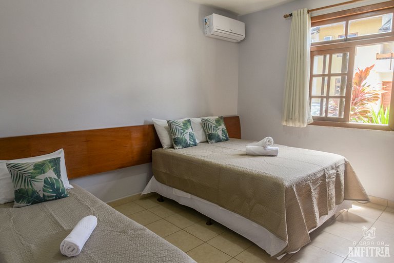 em frente à PRAIA de Taperapuan; piscina; 1 quarto; WiFi 300