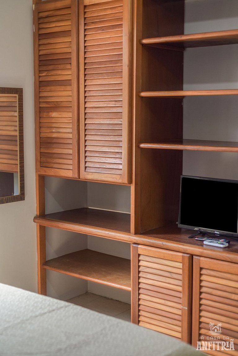 em frente à PRAIA de Taperapuan; piscina; 1 quarto; WiFi 300