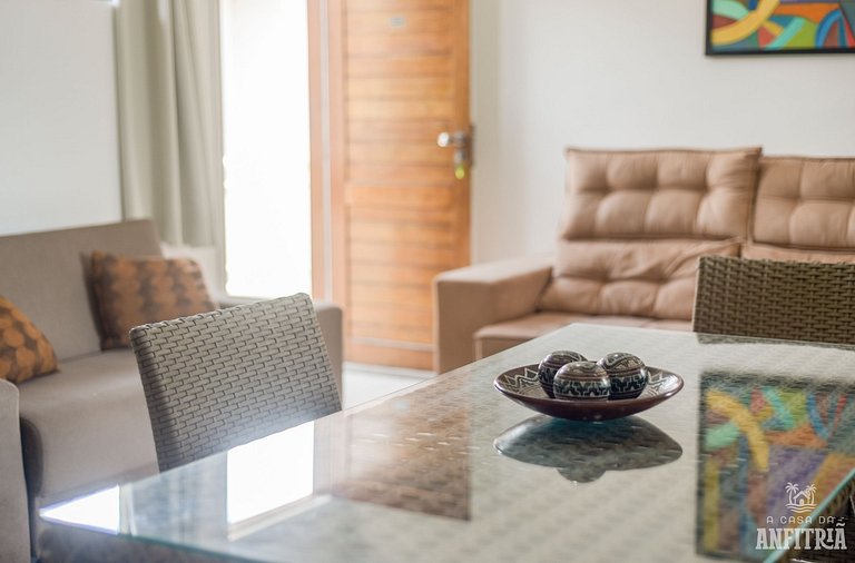 EM frente à PRAIA; 2 quartos; WiFi 300 mbs; até 6 pessoas; n