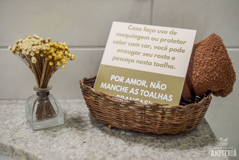 EM frente à PRAIA; 2 quartos; WiFi 300 mbs; até 6 pessoas; n